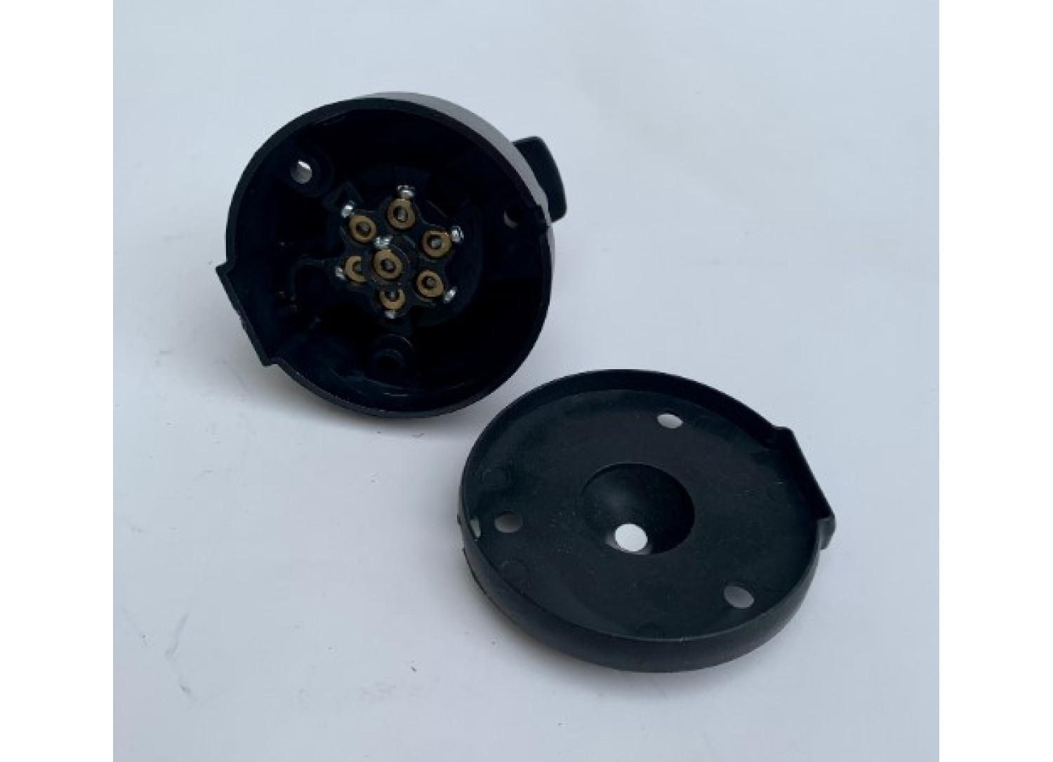 Розетка електрична 12V 7 контактів