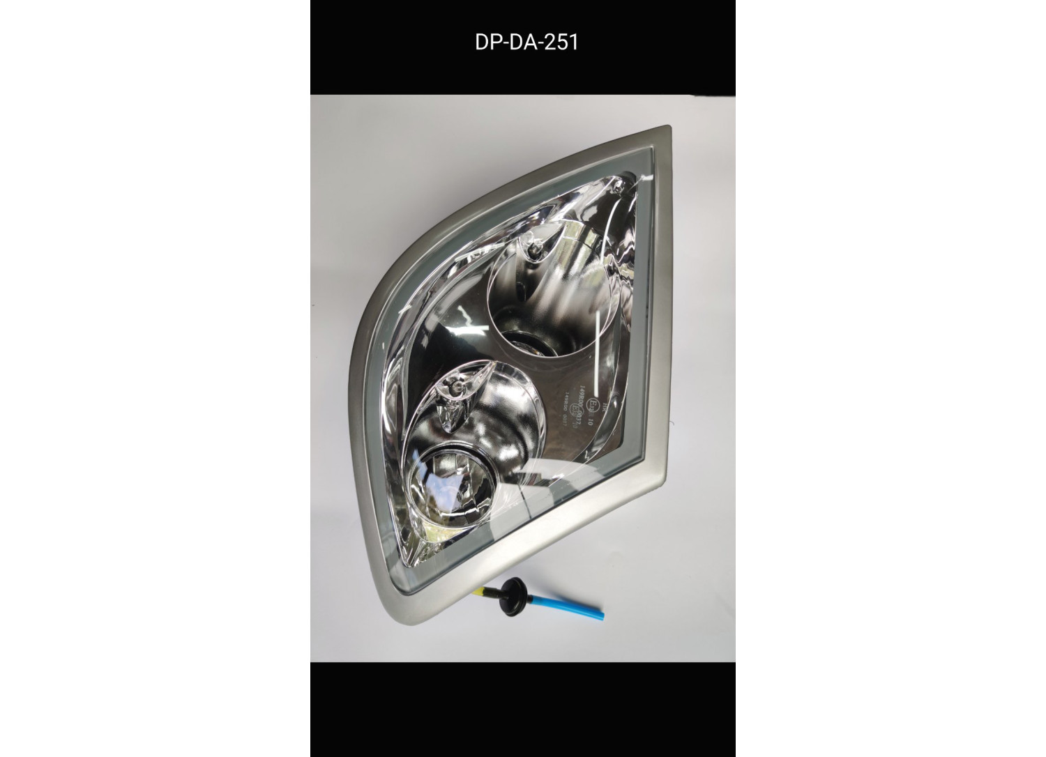 Фара протитуманна DAF 105 XF/106 XF на дах /LH/